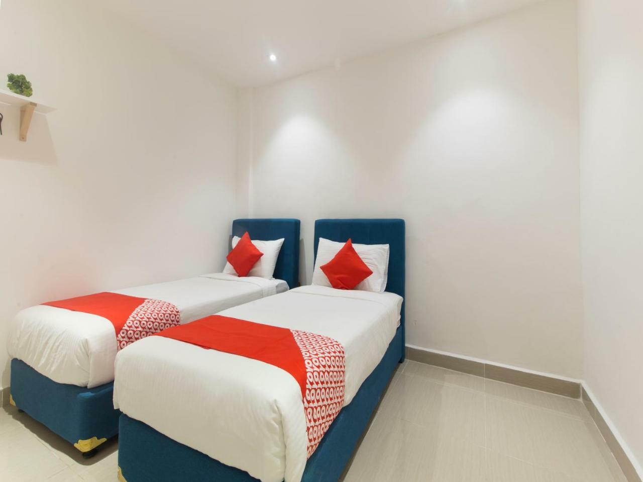 Oyo 90121 Summer House Bed & Cafe Kuala Lumpur Exterior foto
